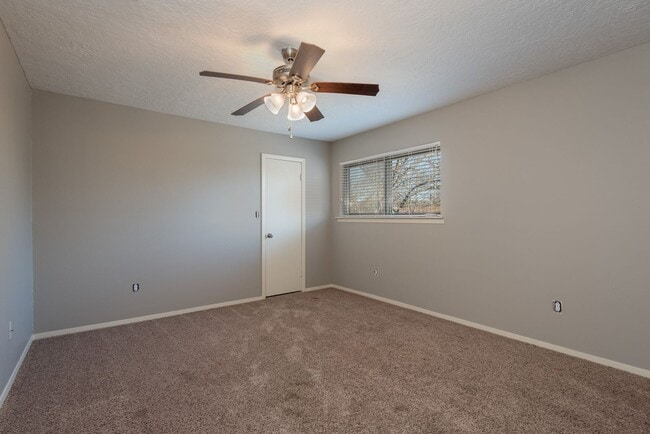 Building Photo - AUGUST 2026 MOVE IN! Beautiful 5 Bed Recently Renovated!