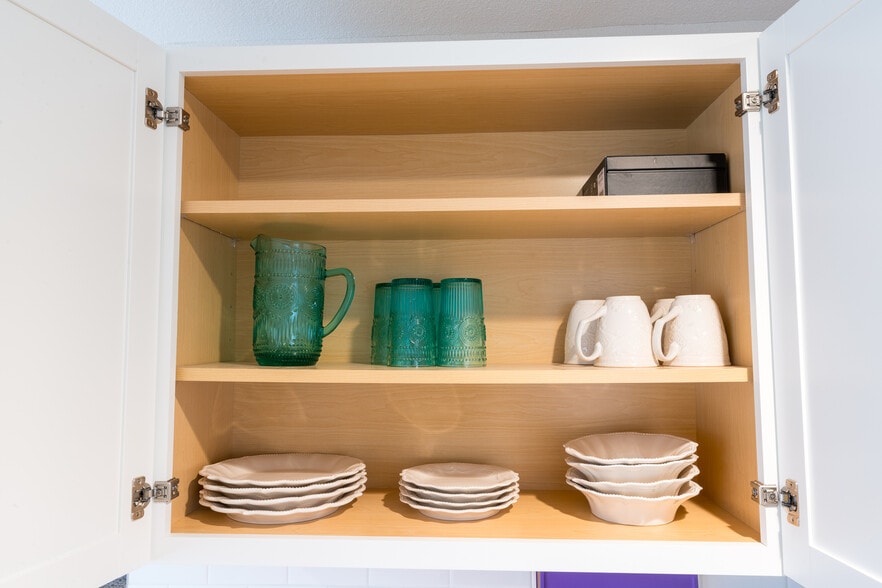 Building Photo - 8985 SW Center St