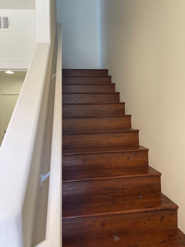 Building Photo - 10598 Acacia Ln