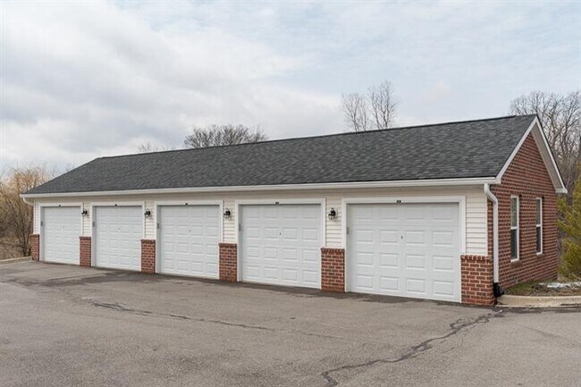 Building Photo - 1014 W Summerfield Gln Cir