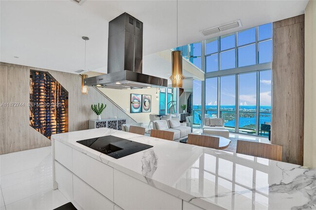 Building Photo - 1100 Biscayne Blvd