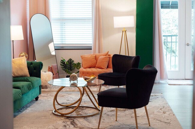 Building Photo - 202 E Main St