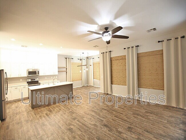 Building Photo - 16178 N 180th Ln