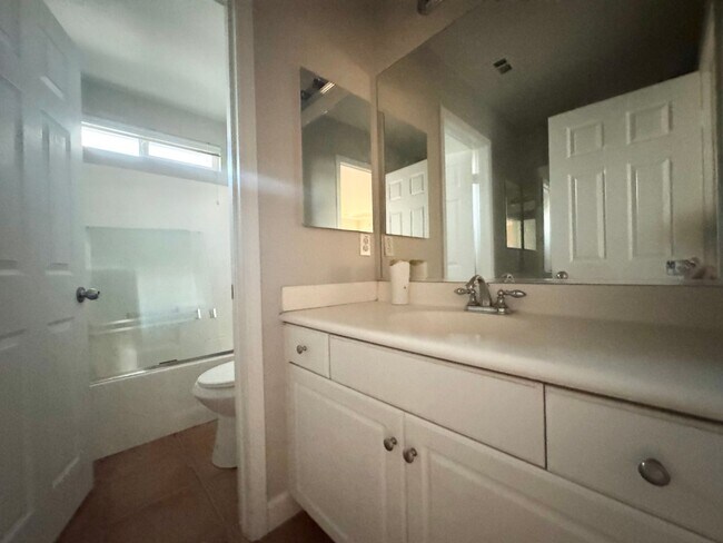 Building Photo - 2871 Pinta Ct