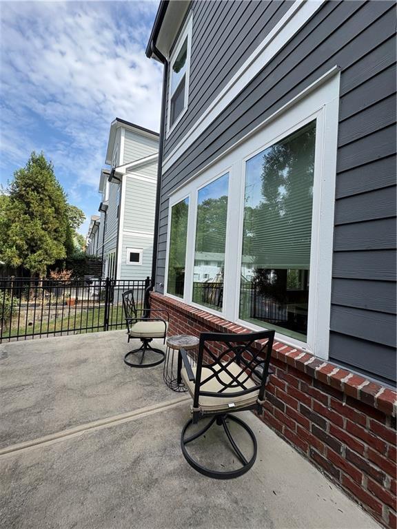 Building Photo - 2523 Oakbourne Ln
