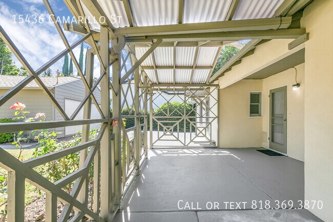 Building Photo - 15436 Camarillo St