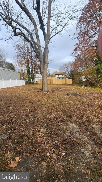 Building Photo - 108 E Pacific Ave