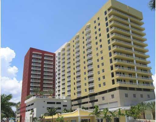 Building Photo - 1551 N Flagler Dr