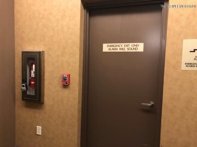 Building Photo - 320 1st St N