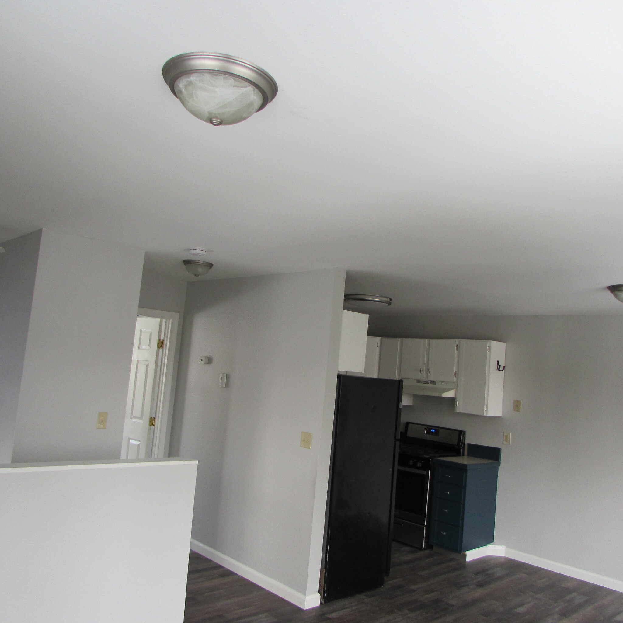 Kitchen and hallway - 3565 N Tamar Rd