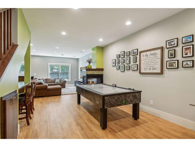 Building Photo - 4015 Wood End Dr