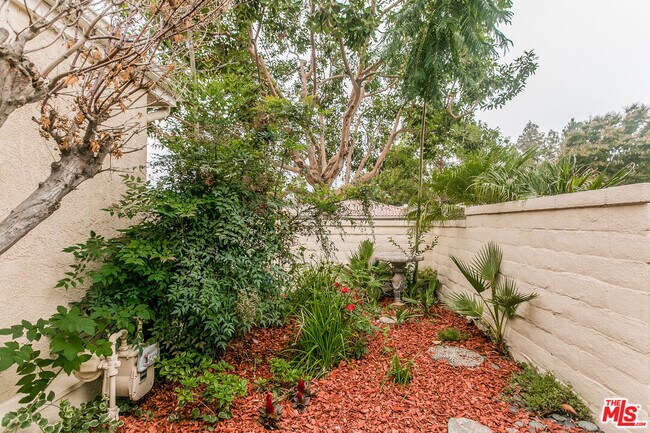 Building Photo - 851 Pebble Beach Dr