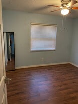 Building Photo - 537 Trend Rd