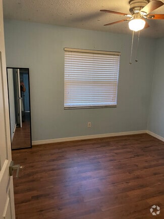 Building Photo - 537 Trend Rd