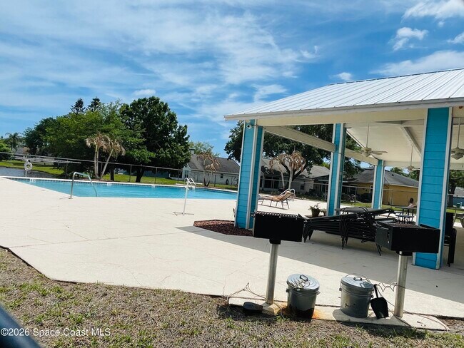 Building Photo - 1231 Cypress Bend Cir