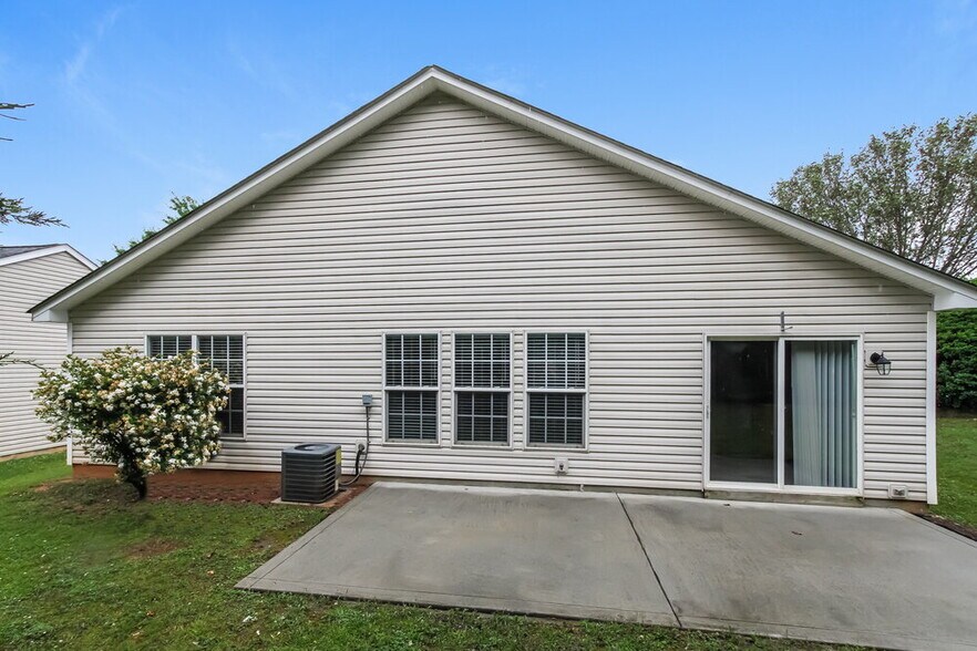 Building Photo - 128 Bosburg Dr