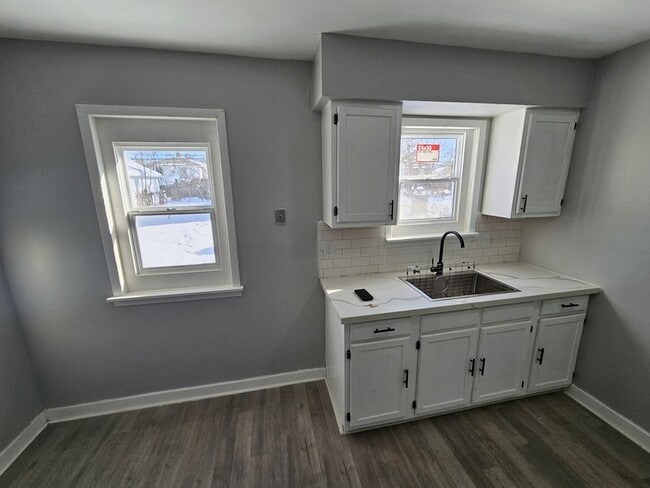 Building Photo - 4445 E 154th St