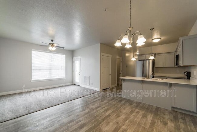 Building Photo - 619 N Emery Ln