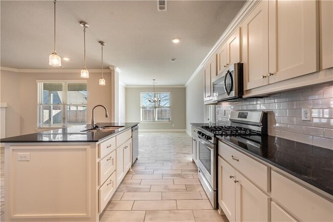 Building Photo - 511 Piper Ln