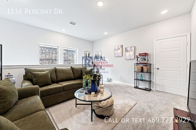 Building Photo - 1116 Redcoat Dr