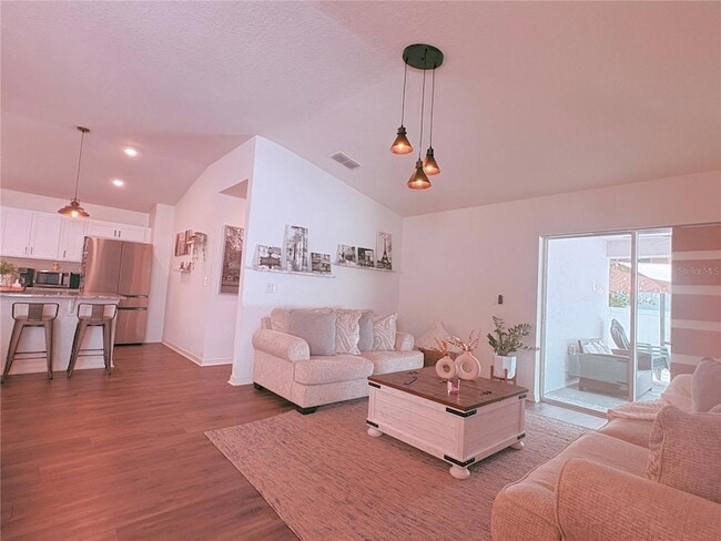 Building Photo - 1084 Papaya Cir.