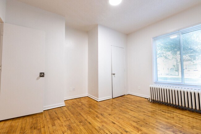 Building Photo - 1406 N 15th Ave