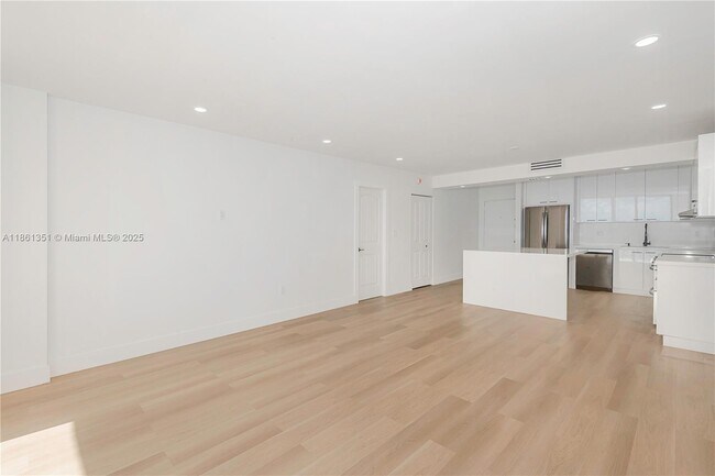 Building Photo - 11111 Biscayne Blvd