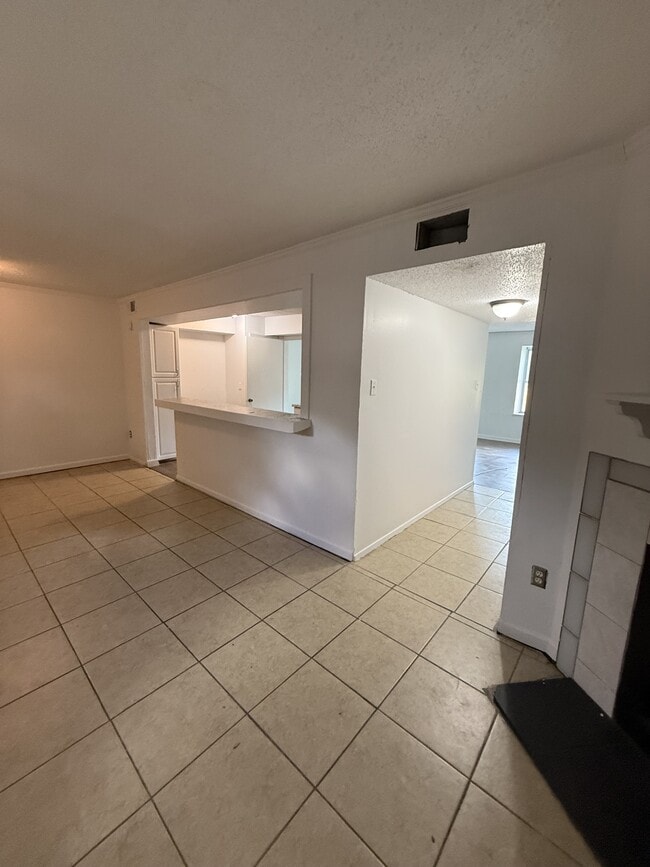 Building Photo - 4860 Chesterwood Ct