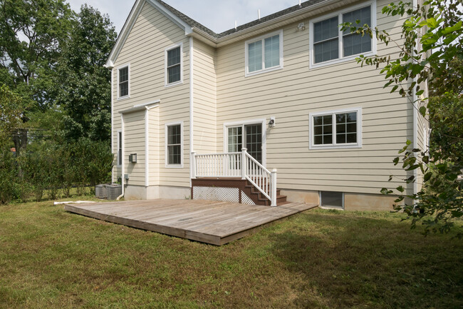 Building Photo - 42 Harris Rd