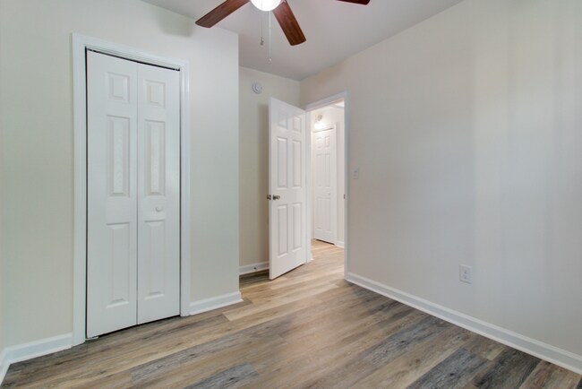 Building Photo - Spacious & Updated 3BR/2BA – North Charleston Living at Its Best