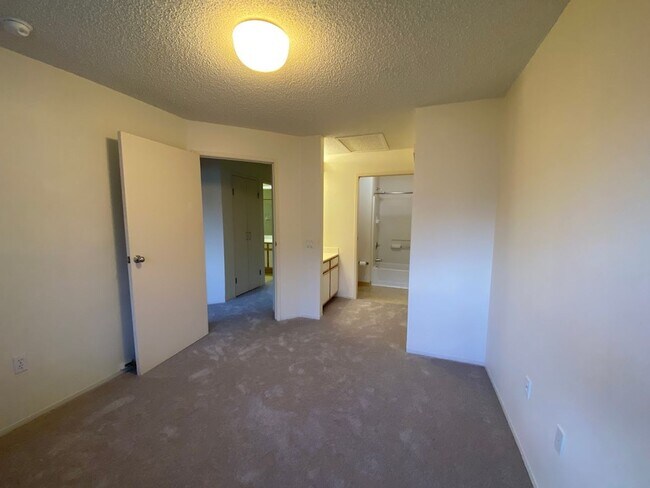 Building Photo - 127TAB