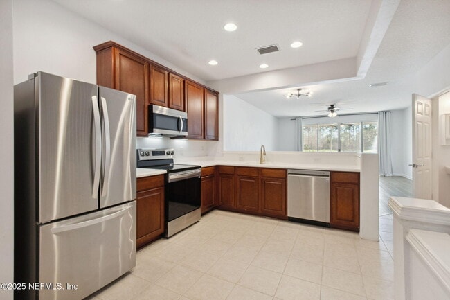 Building Photo - 13362 Stone Pond Dr
