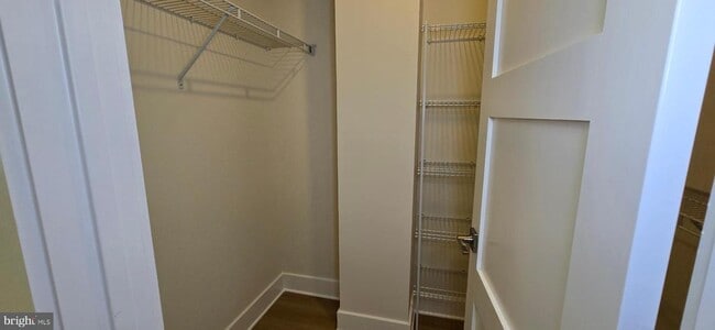 Building Photo - 416 Chapel Alley