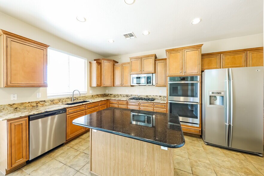 Building Photo - 27301 N 86th Ave