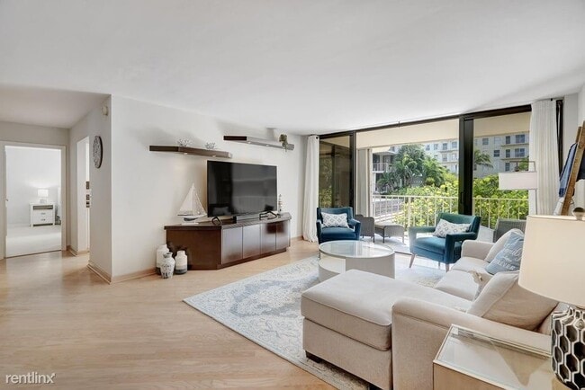 Building Photo - 3 br, 3 bath House - 3200 S Ocean Blvd Apt...