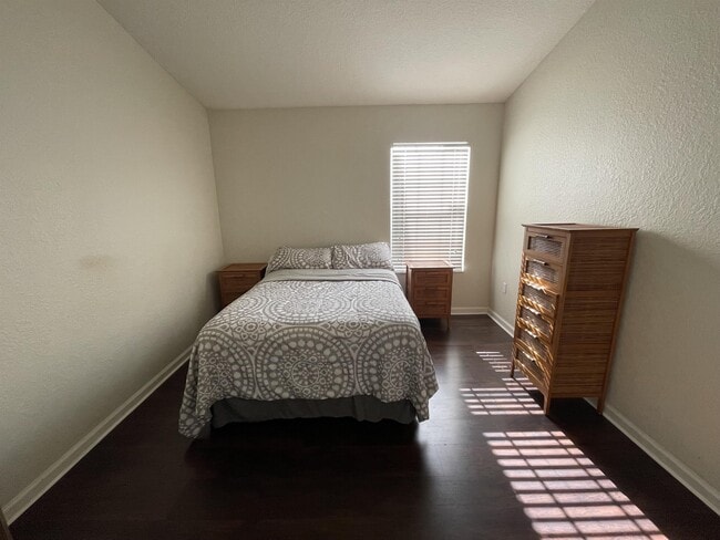 Building Photo - 3393 Shallot Dr