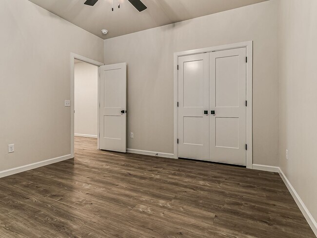 Building Photo - Brand New Duplex + 3 bedrooms + 2 bathrooms + 1 car garage + Prime OKC Location + All Applicances