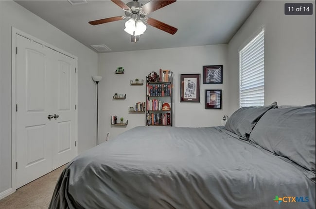 Building Photo - Beautiful and Convenient! 3 bed 2 1/2 bath...