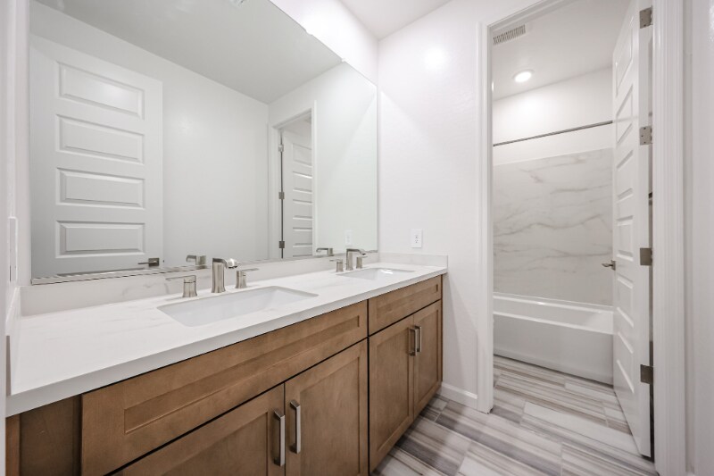 Building Photo - 1137 E Kachina Trl