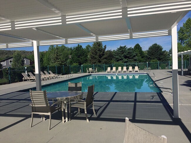 Building Photo - Immaculate Rim Home w/Stunning Views