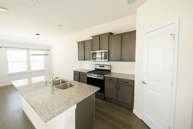 Building Photo - 612 Stampede Ln