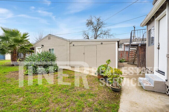 Building Photo - 1531 Virginia Ave