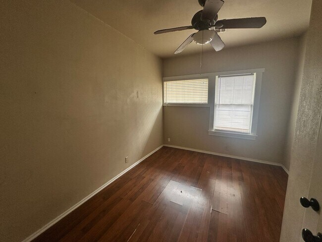 Building Photo - 750 S Jenkins Ave