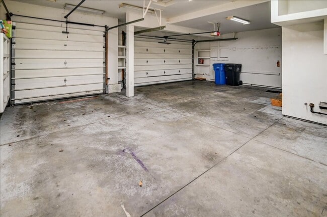 Building Photo - 400 Muirfield Ct