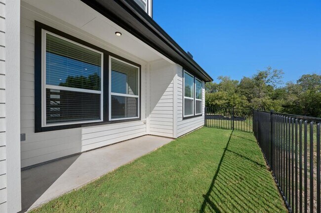 Building Photo - 2600 Gattis School Rd