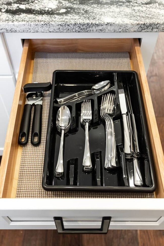 Building Photo - 518 Prospect St