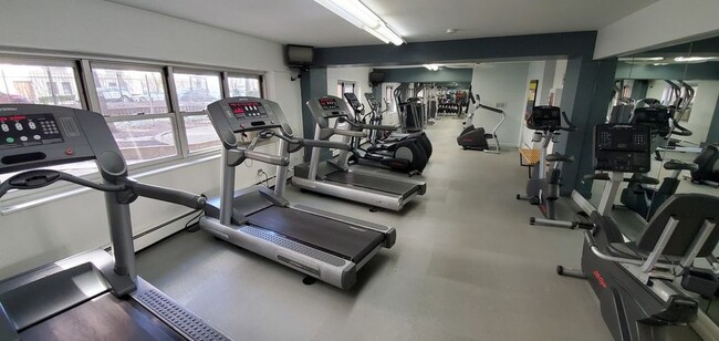 Gym - 4950 N Marine Dr