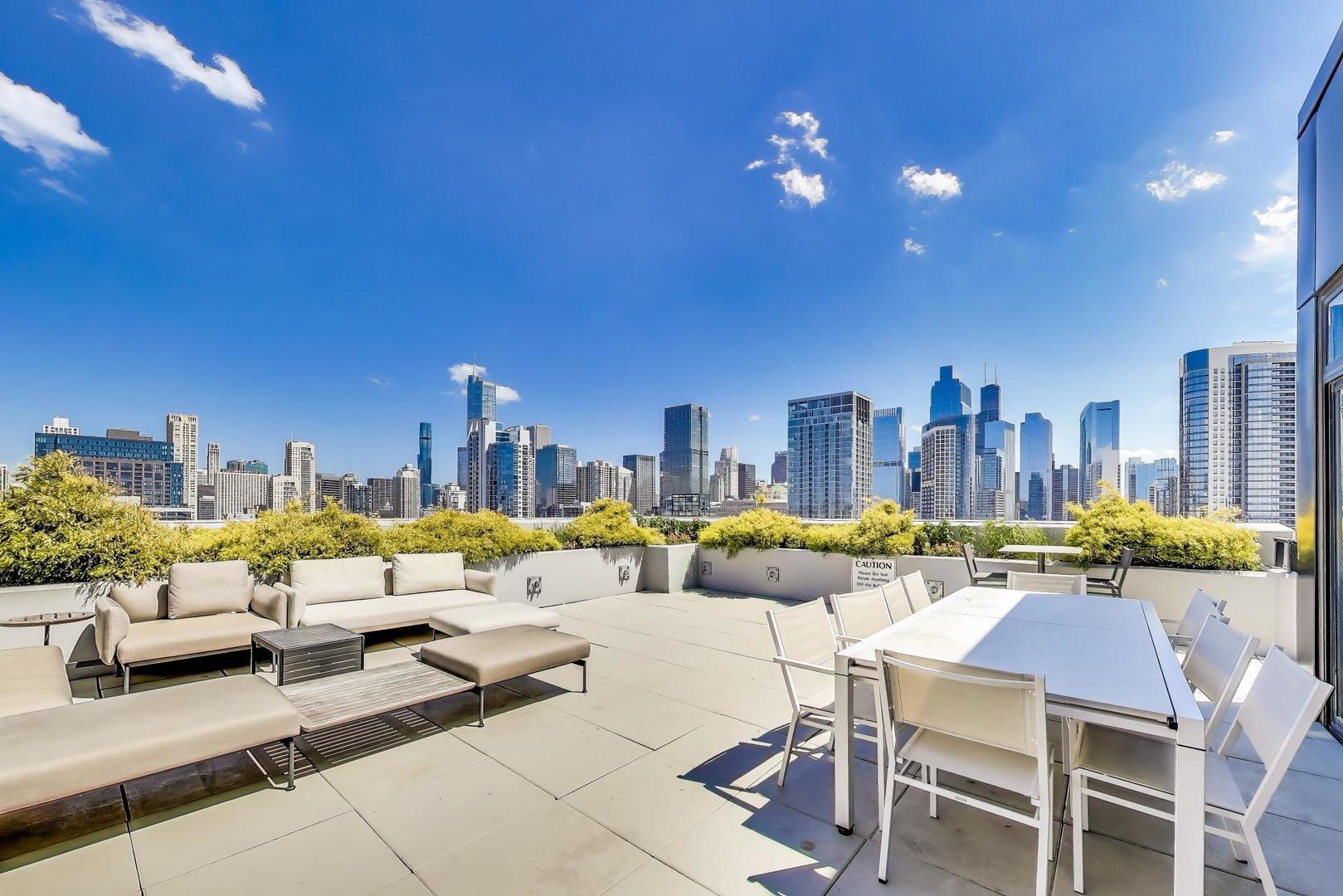 Building Photo - 435 W Erie St