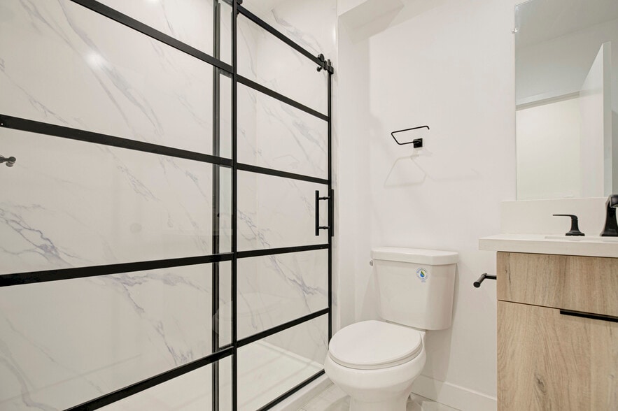 Building Photo - 5650 Cartwright Ave