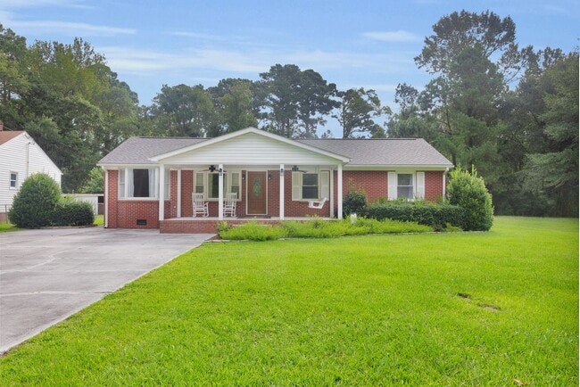 Primary Photo - 120 Bernhurst Rd
